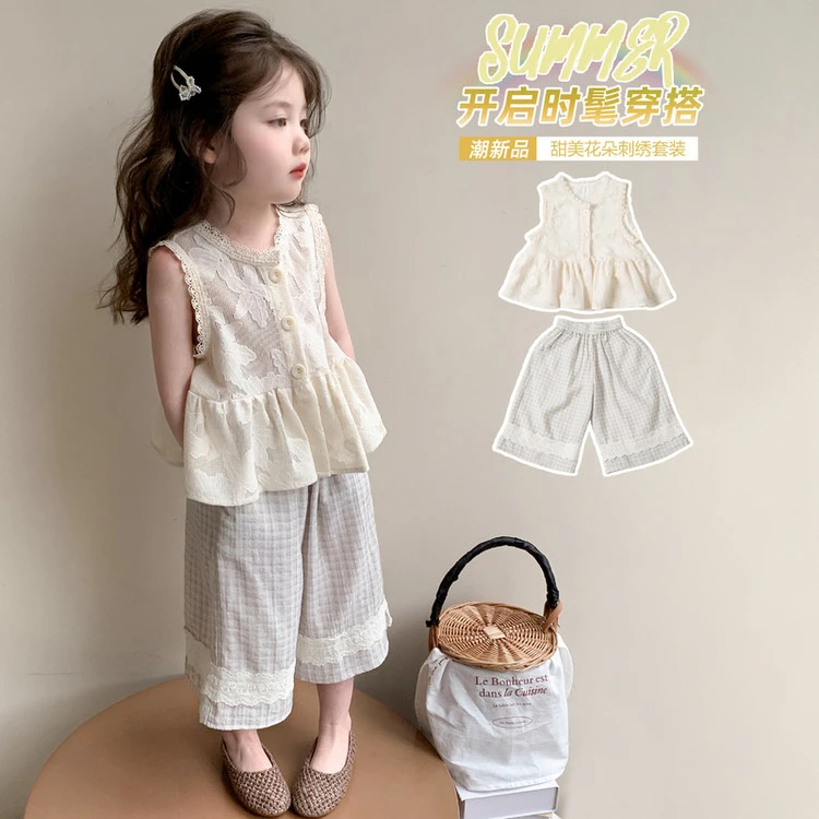 女童夏季新款韩系风镂空娃娃衫上衣格子七分裤套装
