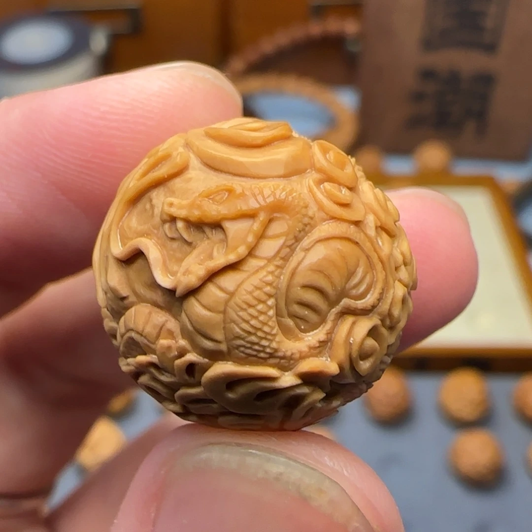 杨***羊吊坠猴头核桃龙蛇