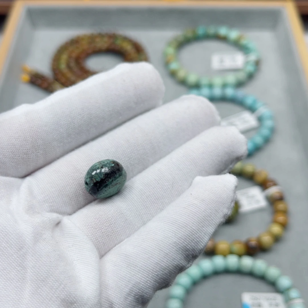 绿松石未镶嵌挂件