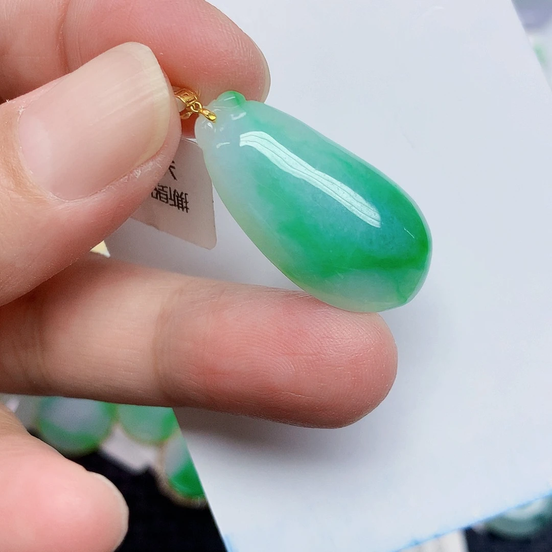 翡翠18K金镶嵌颈饰3456678
