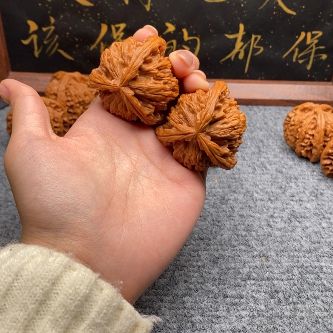 【闪购商品】吊坠文玩核桃E***g