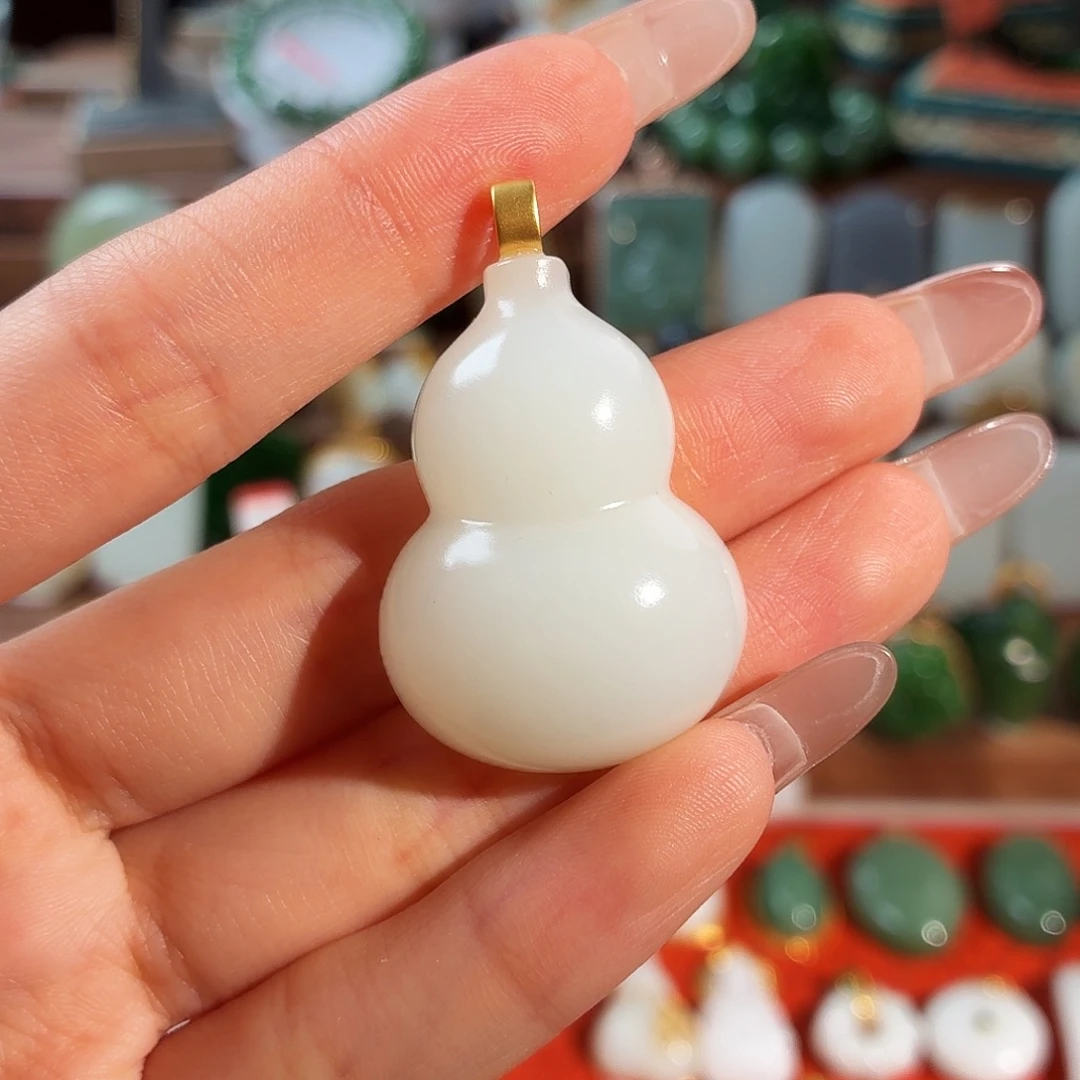 和田玉18K金镶嵌颈饰T