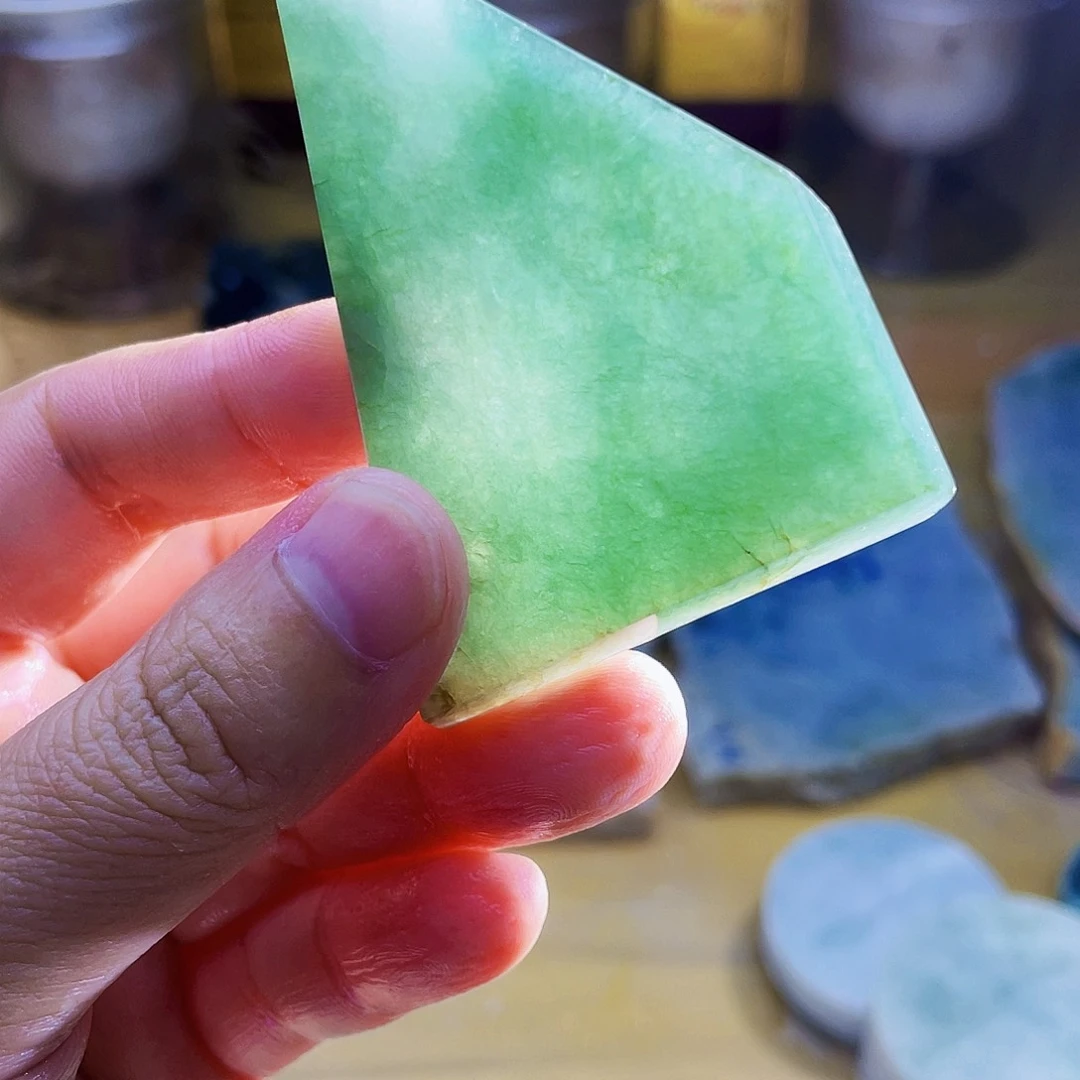 颈饰未镶嵌翡翠毛料38