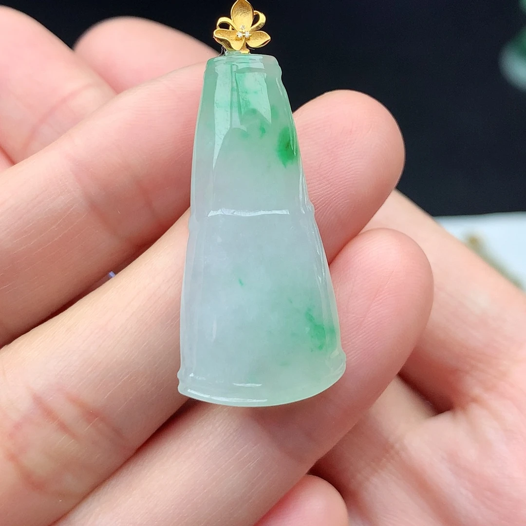 翡翠18K金镶嵌吊坠(不含链)