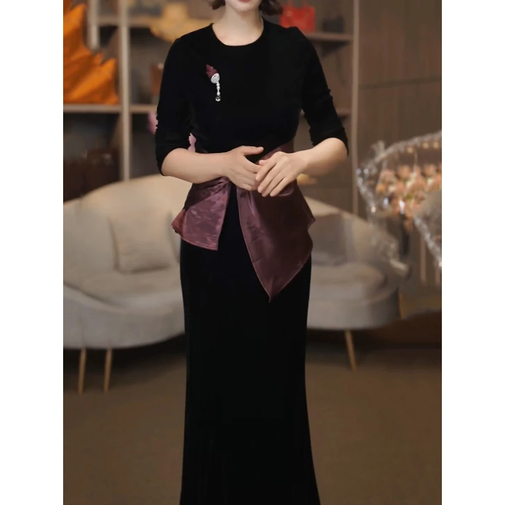 优雅名媛风好看丝绒裙套装女2025秋季新款拼接设计感上衣+半身裙