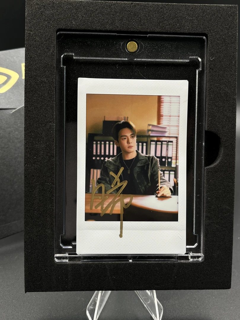 认真脸【曾舜晞】三寸正品签名拍立得照片白边