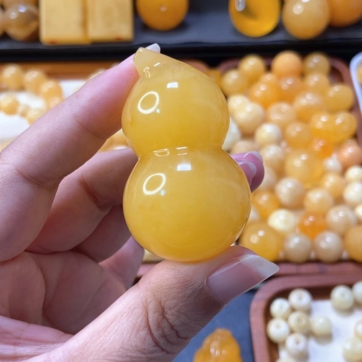 琥珀未镶嵌颈饰天然琥珀蜜蜡