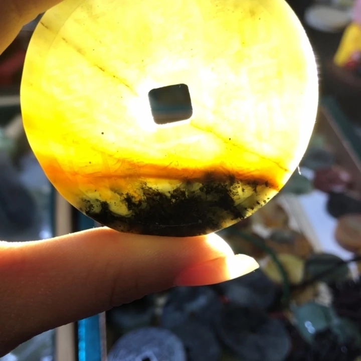 岫玉未镶嵌岫玉手持