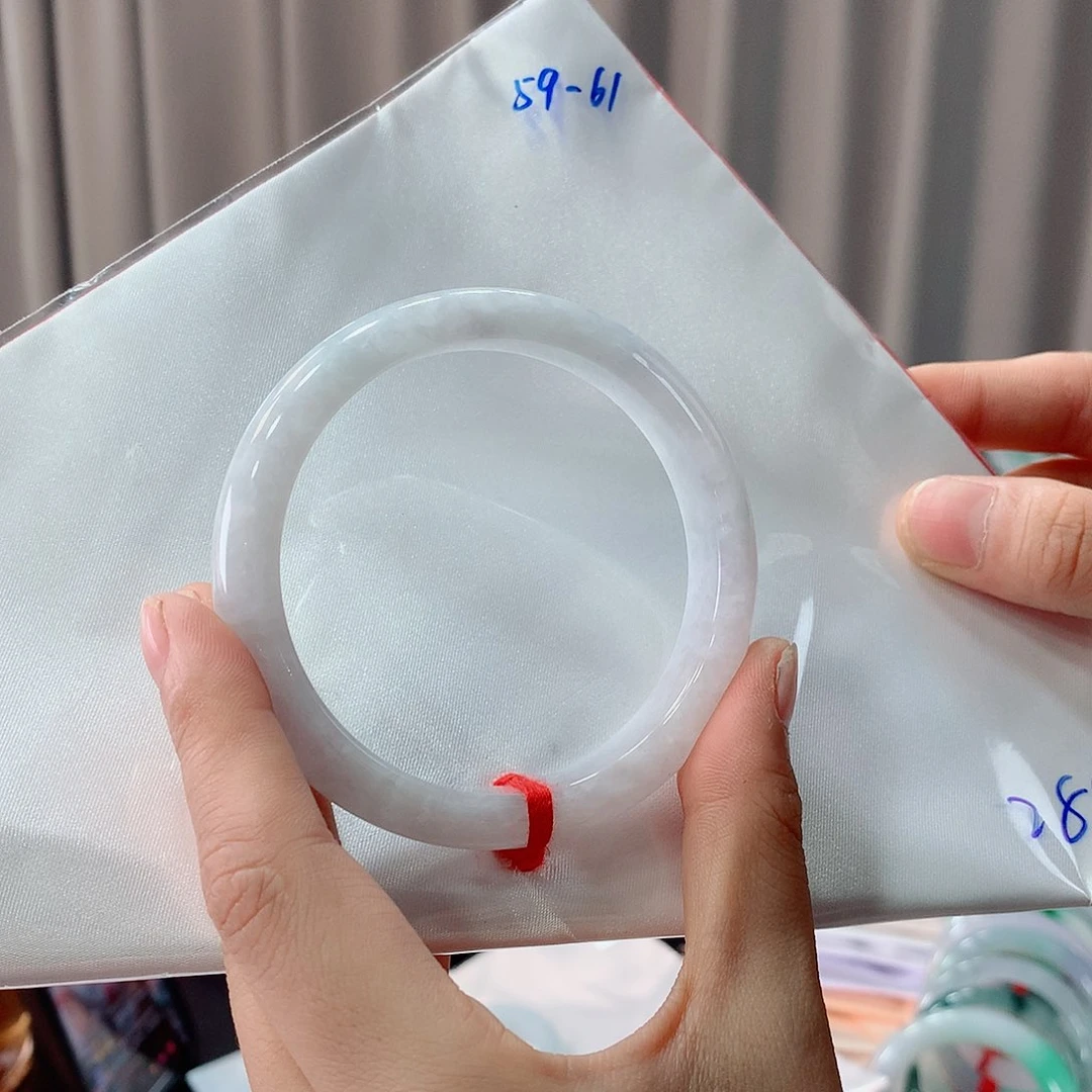 翡翠手镯未镶嵌买断