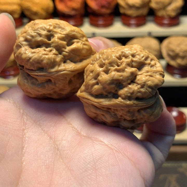 ****纕文玩核桃把件38箭毒蛙