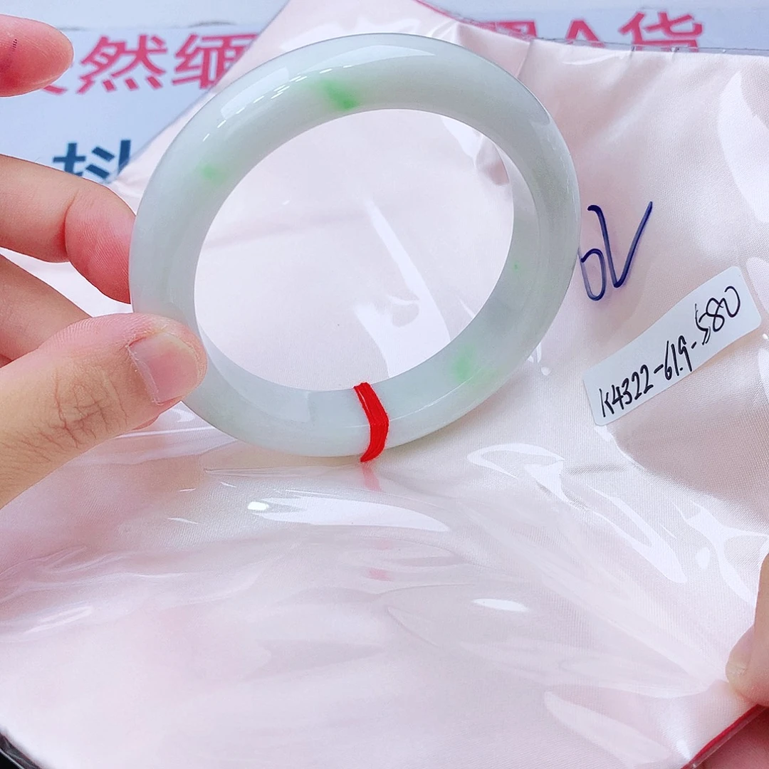 翡翠未镶嵌手镯我