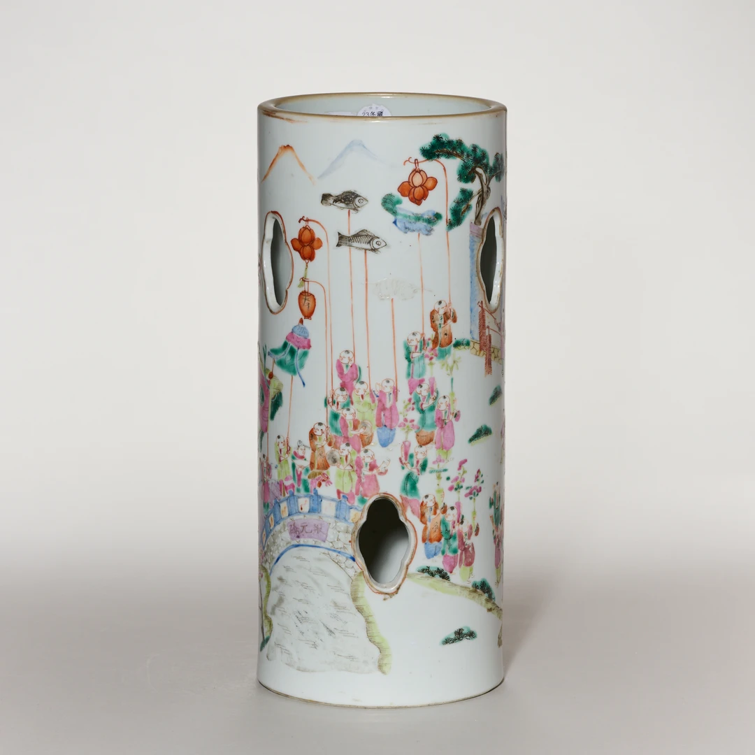 【拍卖预展】5717清同治·粉彩百子龙灯帽筒