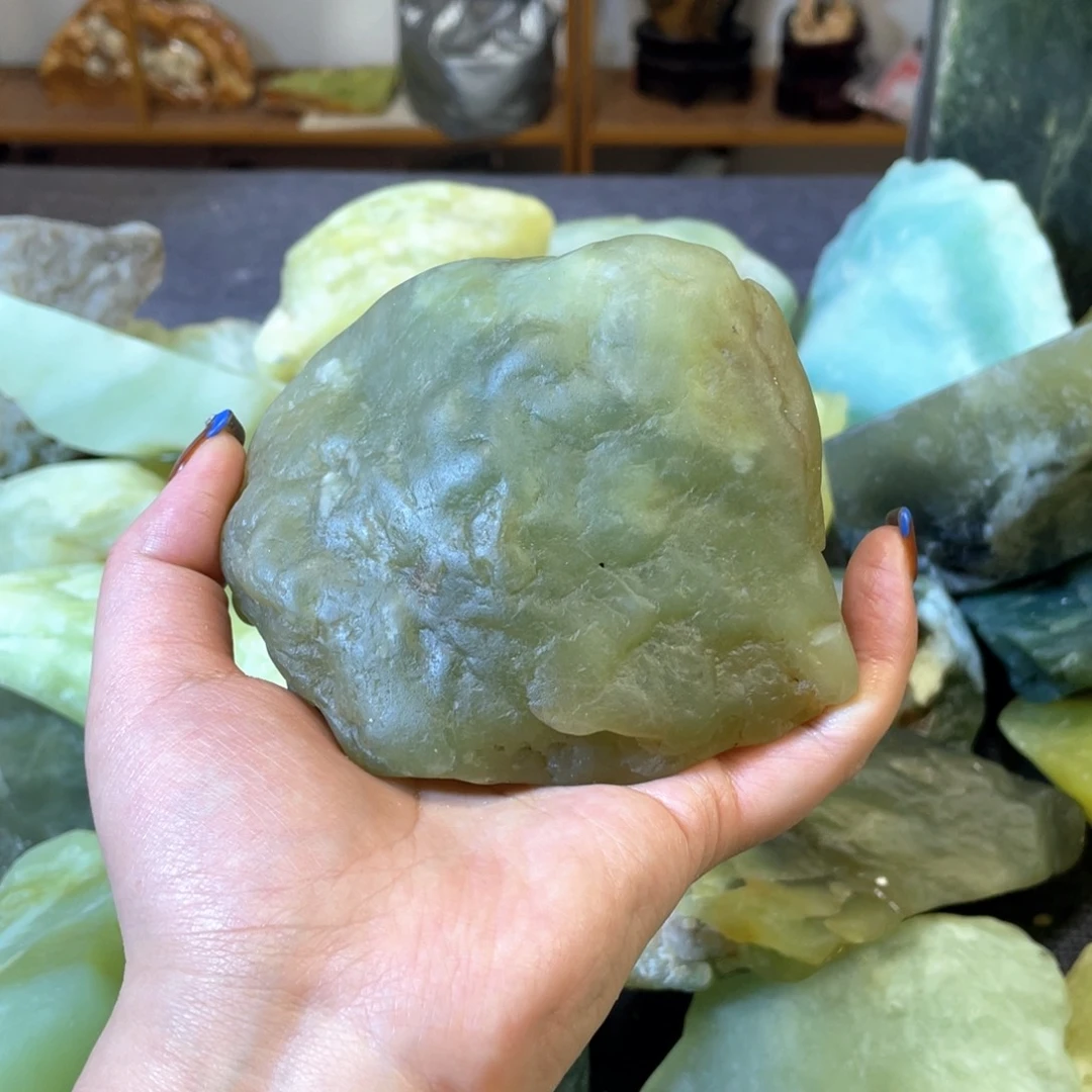 蛇纹石玉未镶嵌中国四大名玉简易