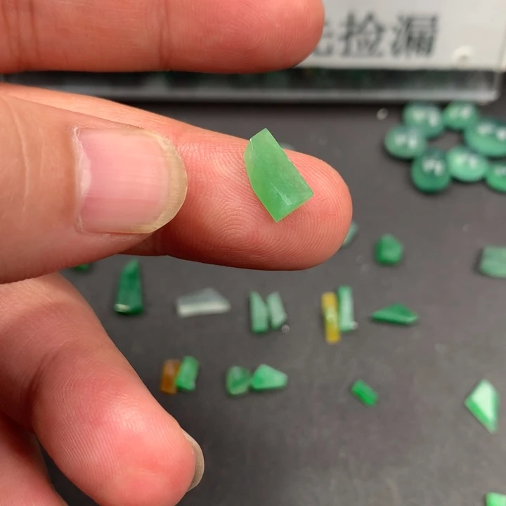 陶***记定制翡翠未镶嵌材料定制