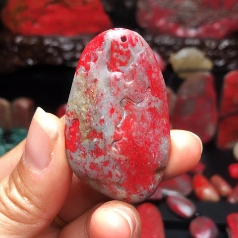 昌化鸡血石昌化鸡血石挂件