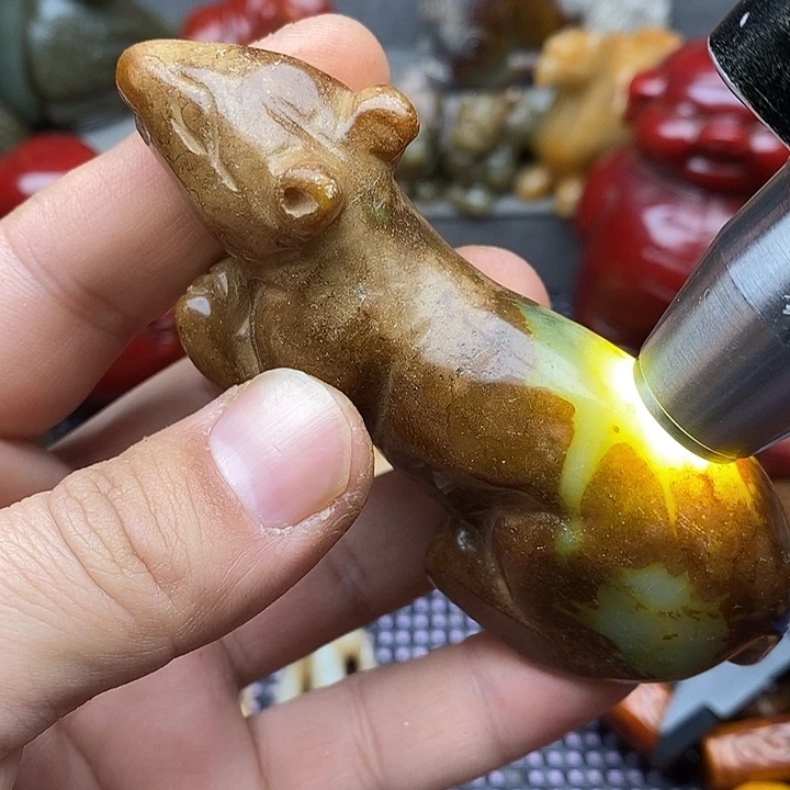 未镶嵌蛇纹石玉颈饰