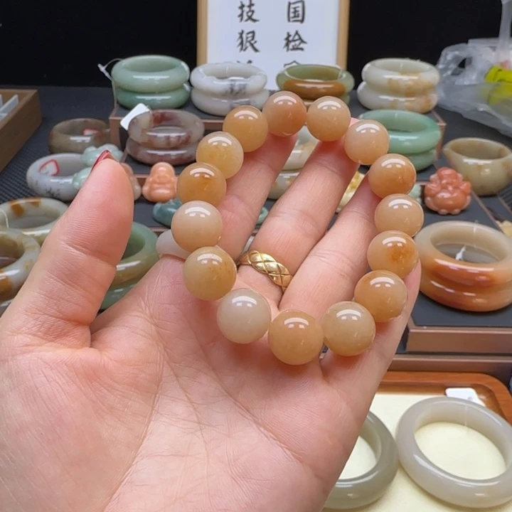 石英岩玉未镶嵌手镯