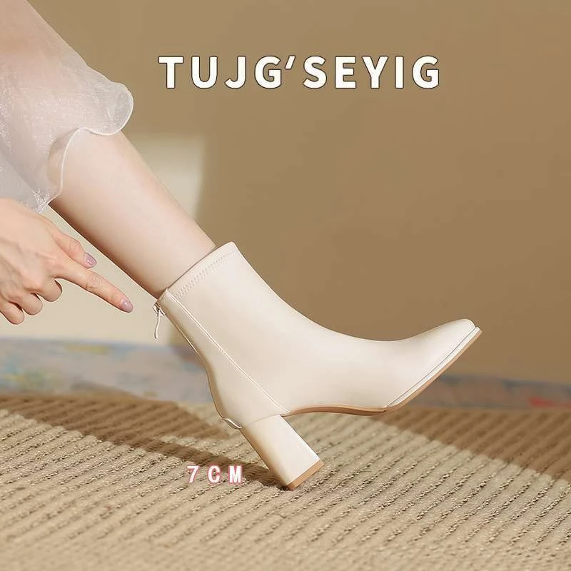 白色粗跟短靴女2025秋冬加绒方法式女款冬复古水洗马皮骑士靴