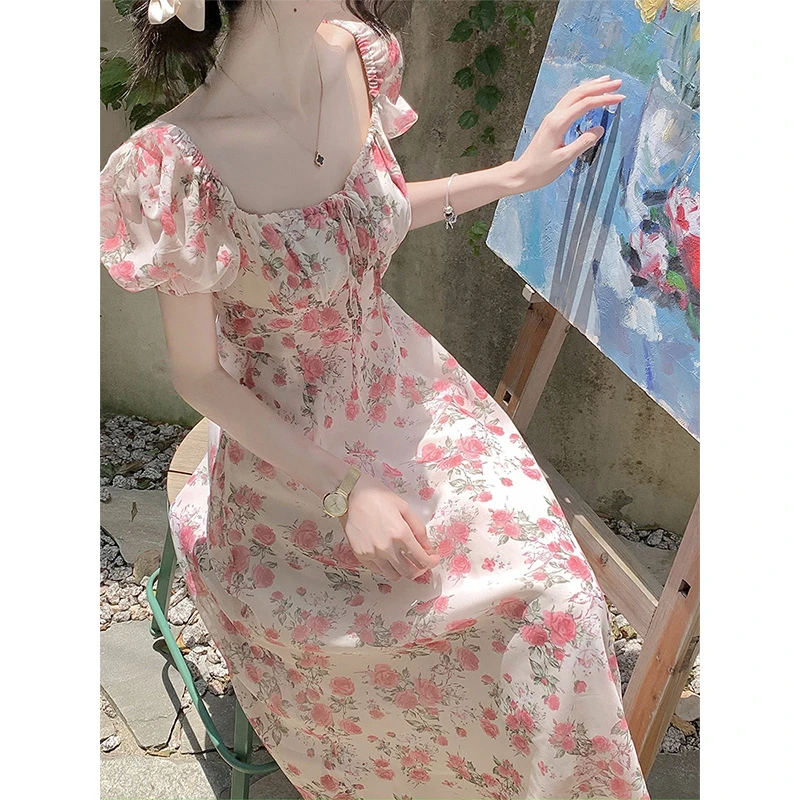 法式赫本风艺术感森系法式长裙惊艳绝粉色方领碎花连衣裙女夏季