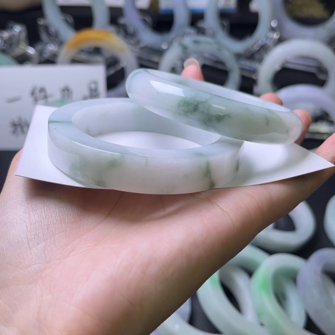 定制翡翠圈口未镶嵌