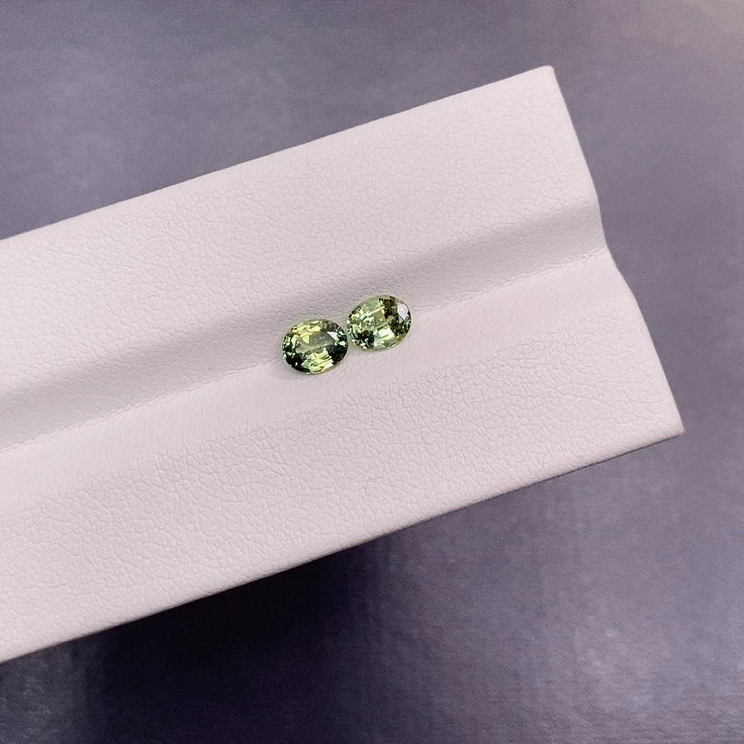 裸石蓝宝石1克拉 4*5mm