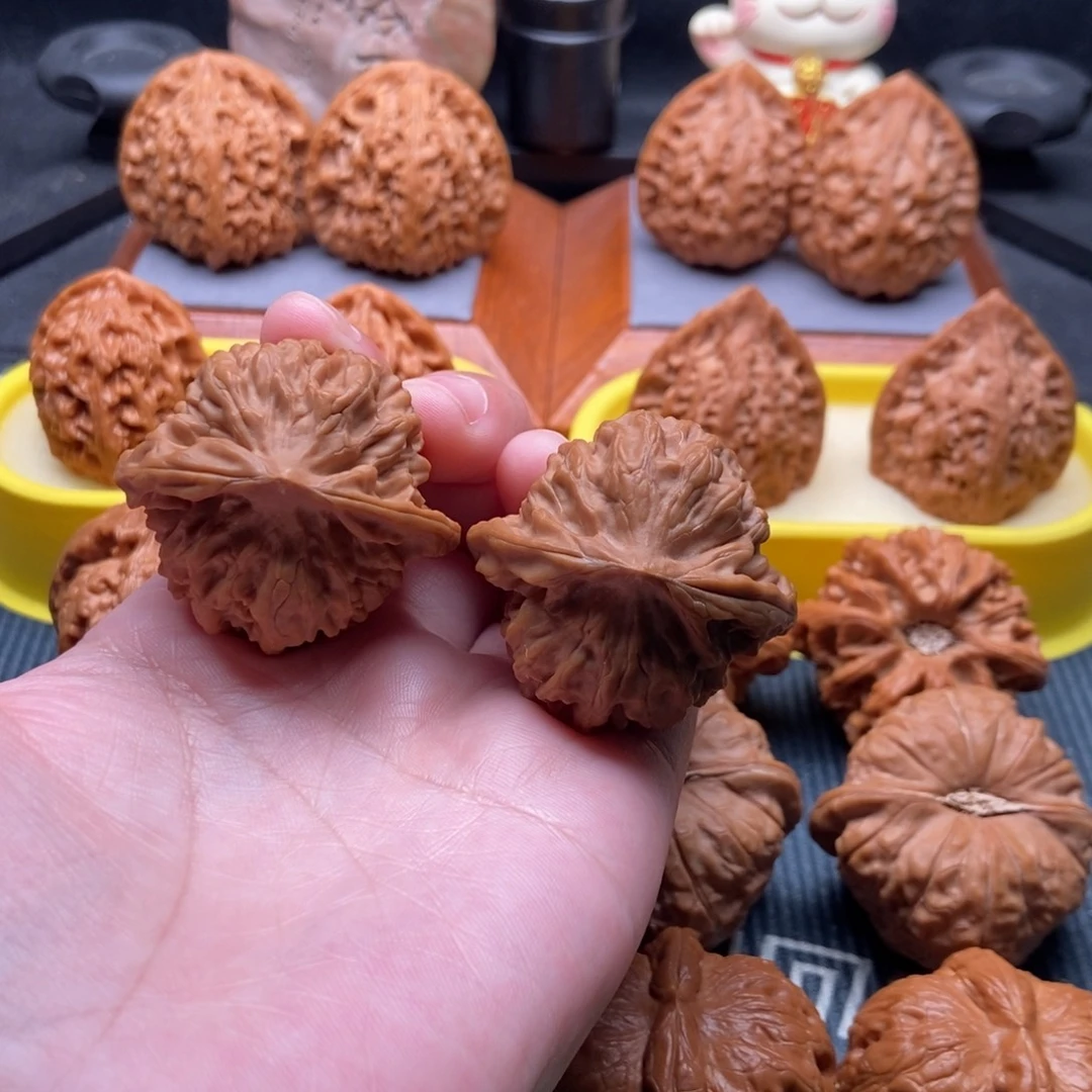 文玩核桃吊坠纯野生