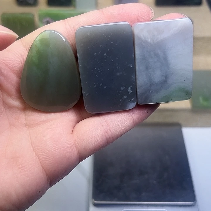 和田玉未镶嵌珠宝半成品