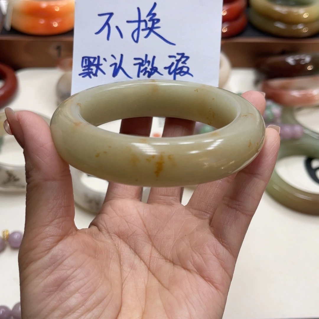 石英岩玉未镶嵌珠宝奇石