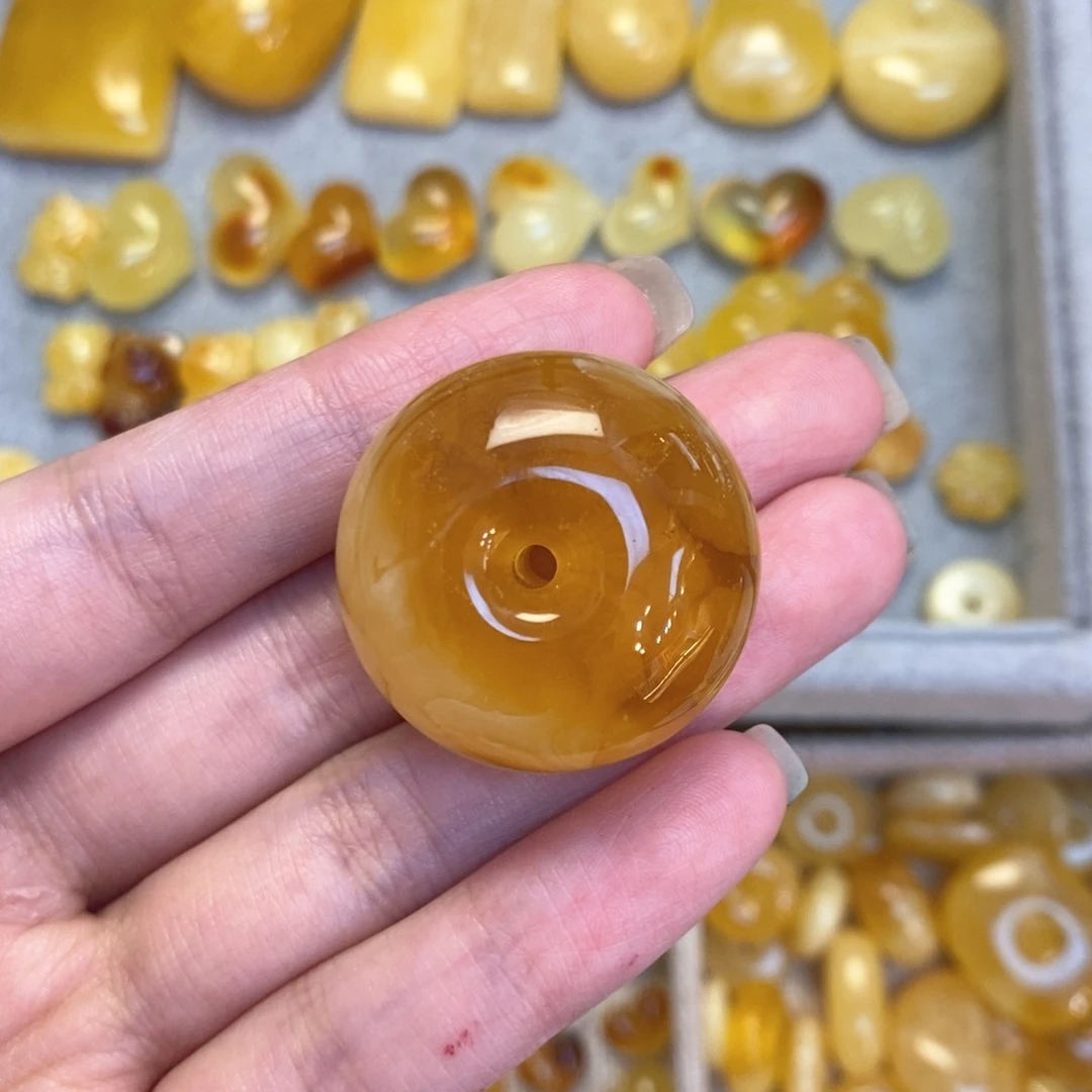 蜜蜡颈饰未镶嵌平安扣