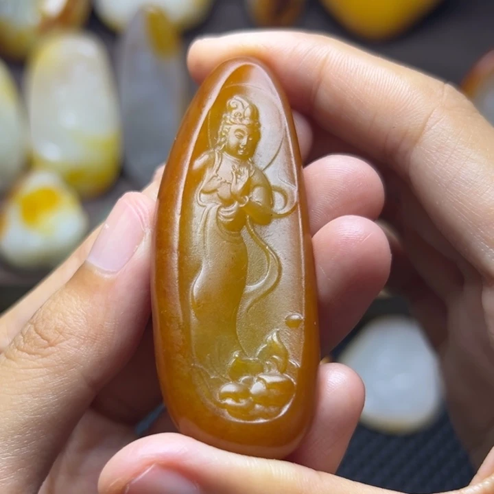 颈饰未镶嵌和田玉