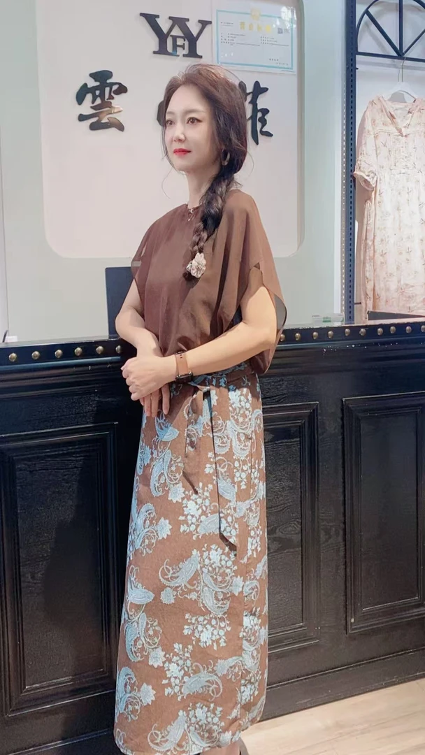 H5203038时尚提花圆领女装显瘦短袖连衣裙