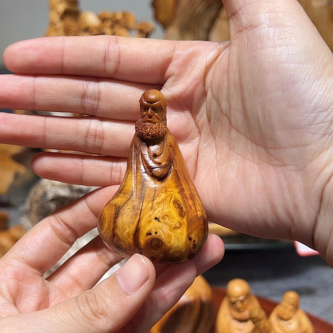 柏木（崖柏）爱****呀崖柏木手把件摆件