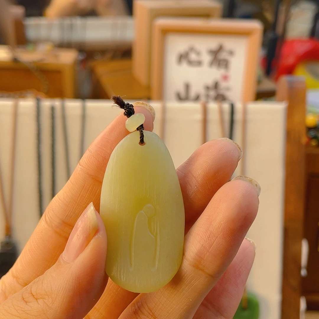 【闪购商品】手链未镶嵌和田玉l****e