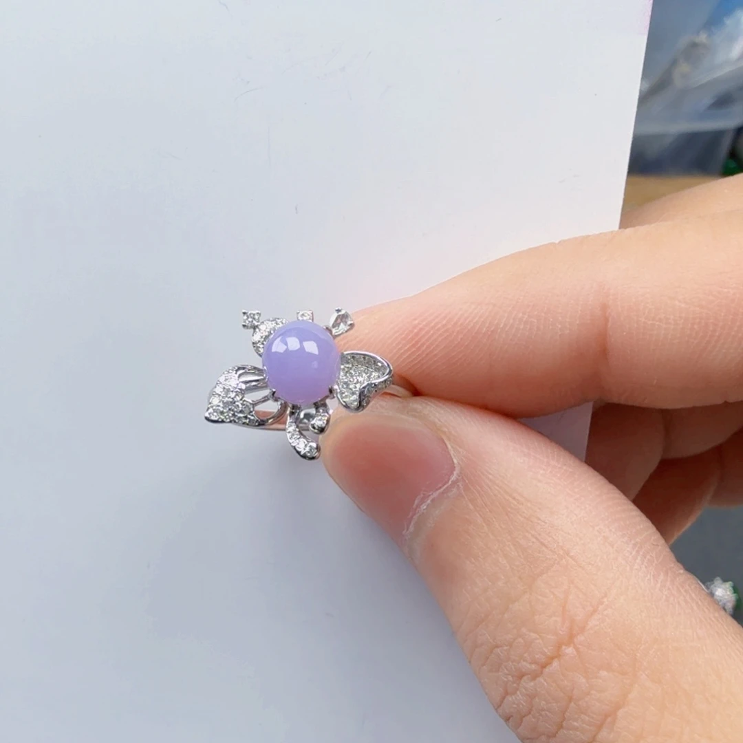 翡翠颈饰18K金镶嵌一件