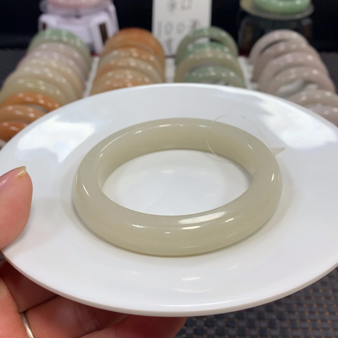 远***.石英质玉（佘太翠）未镶嵌手镯60.7豆青细条