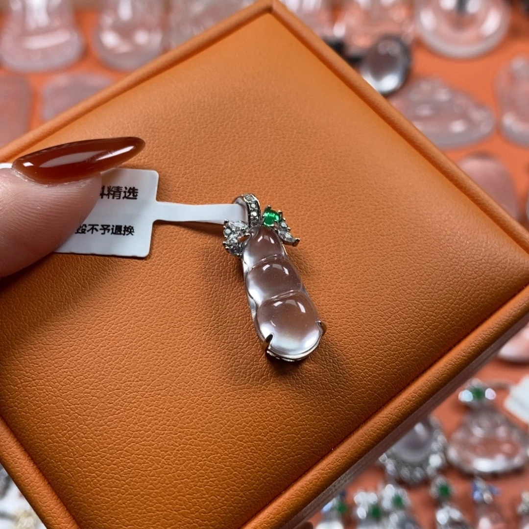 石英质玉银S925镶嵌颈饰黑钢福豆