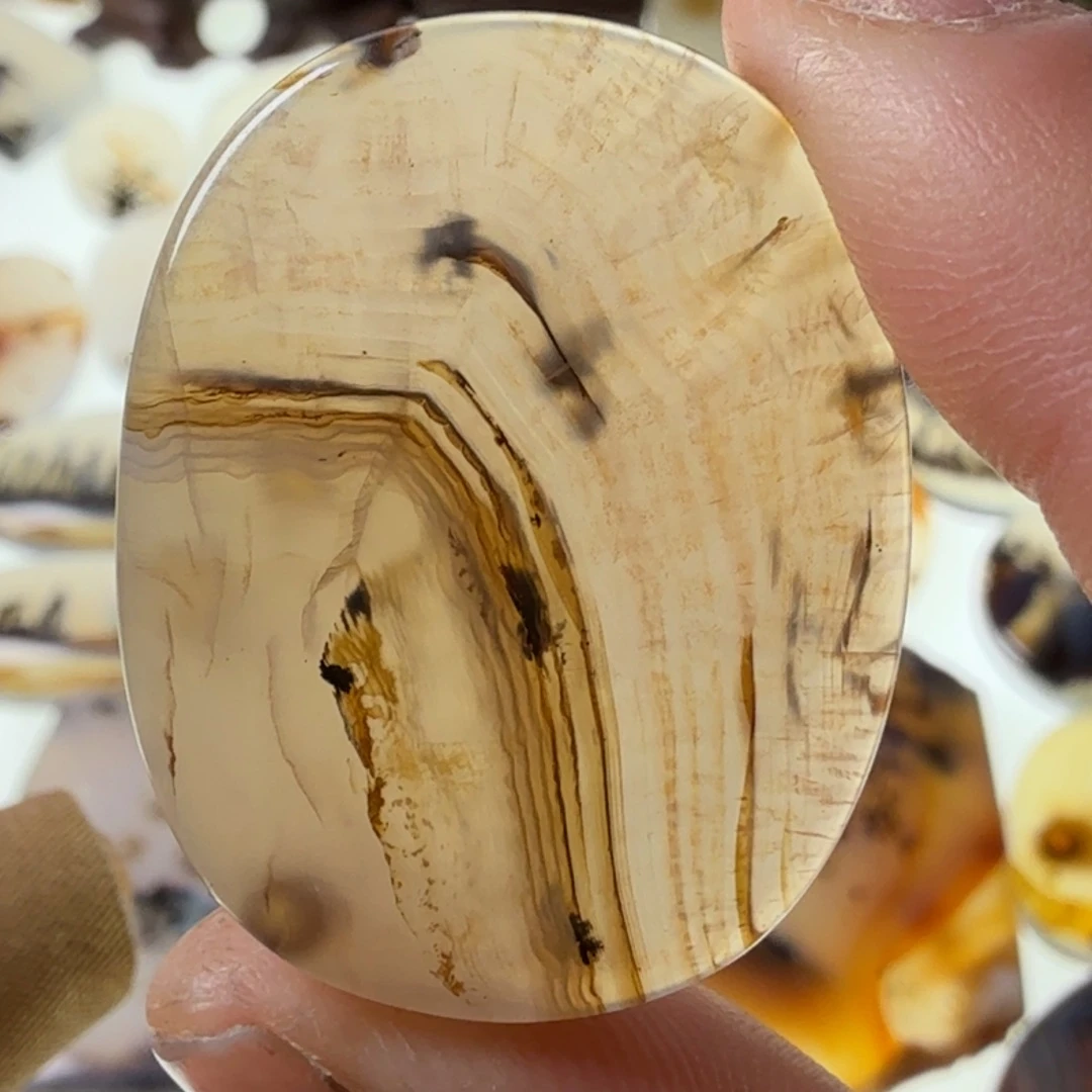 玛瑙/玉髓未镶嵌珠宝半成品