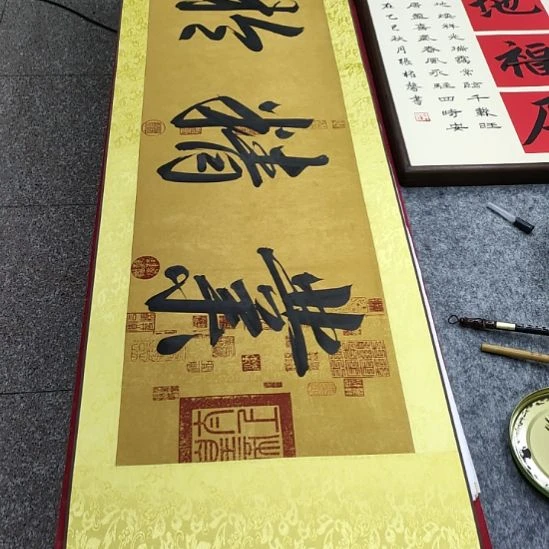 书法张老师现场手写书法