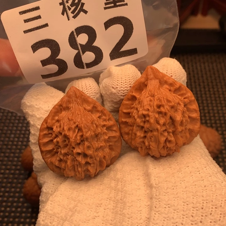 文玩核桃吊坠朱雀39