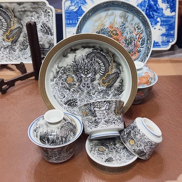 摆件景德镇陶瓷研究所从事生产经营