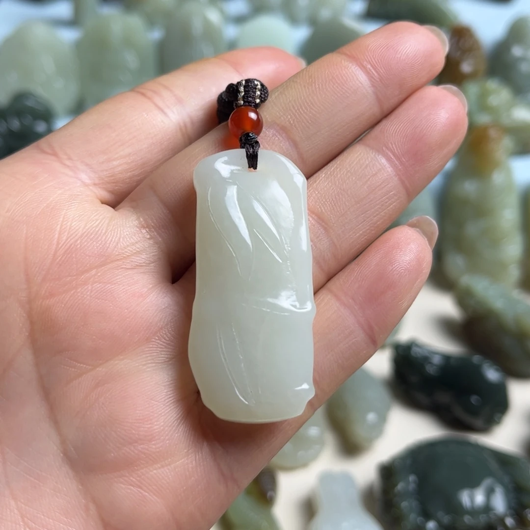 和田玉未镶嵌挂件