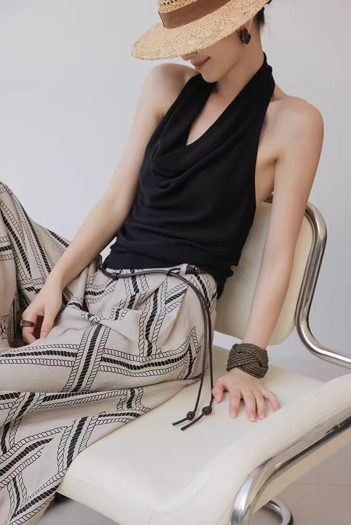 串珠扭绳挂脖荡领露背显瘦背心 7722-1