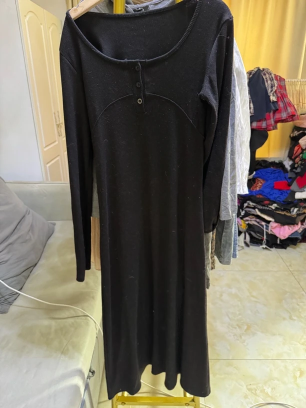 黑色方领长袖针织连衣裙春秋季内搭配大衣修身显瘦气质款