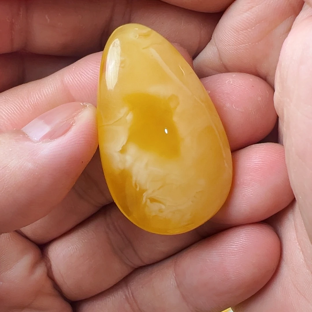 未镶嵌颈饰蜜蜡蜜蜡吊坠9.8克