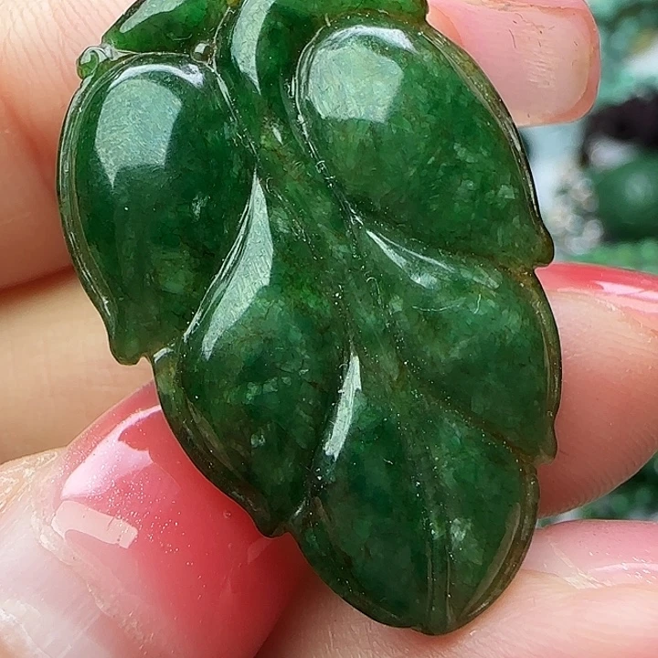 翡翠未镶嵌颈饰天然A货44