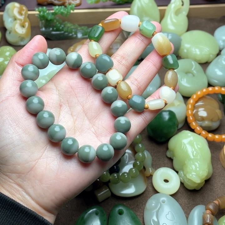 【闪购商品】颈饰未镶嵌和田玉天***！