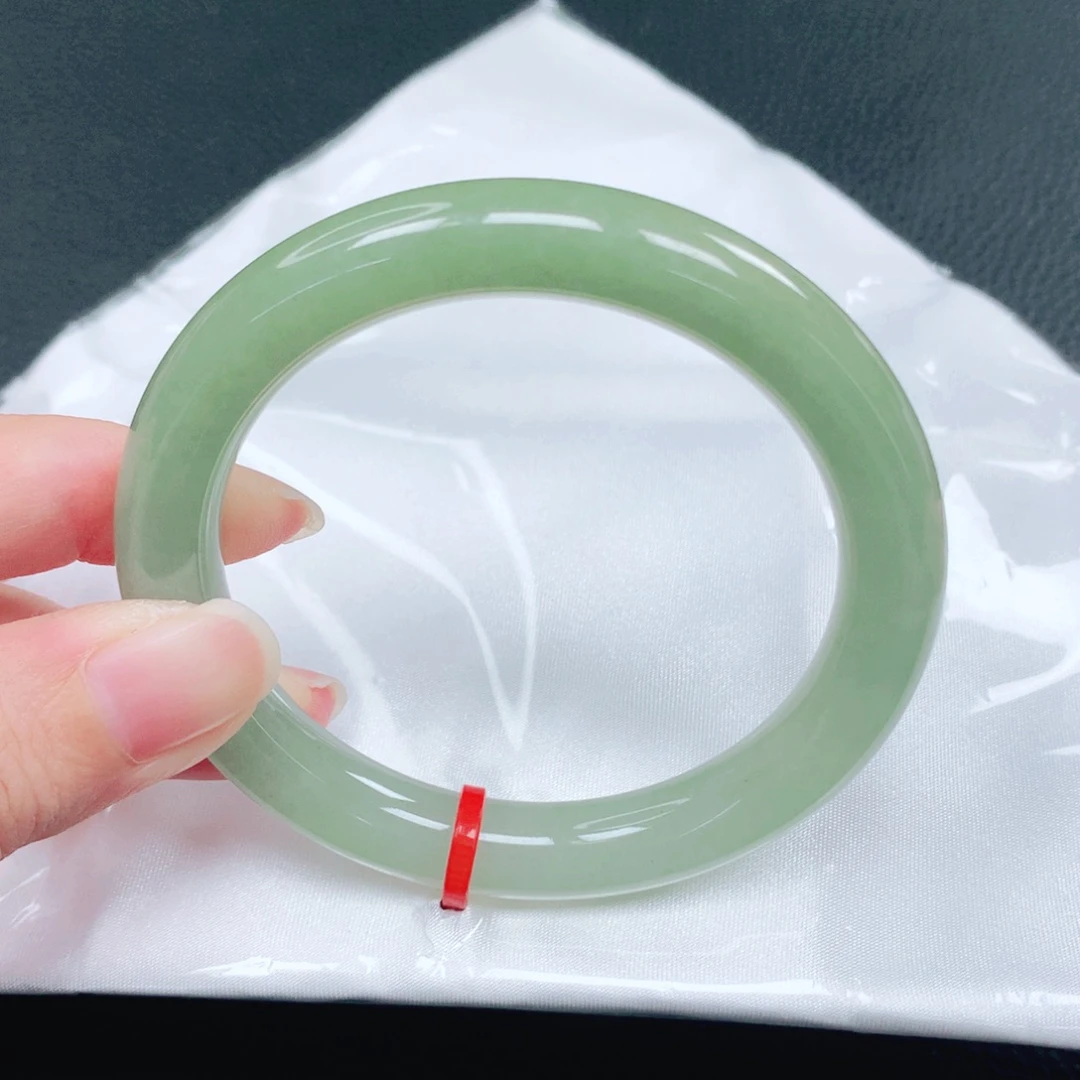 翡翠未镶嵌手镯56圈