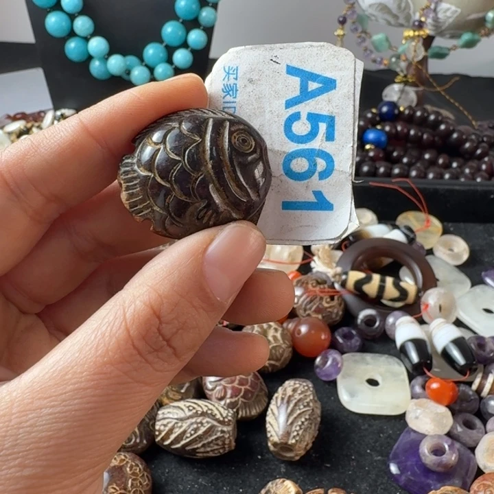 阿***噜玛瑙/玉髓未镶嵌颈饰