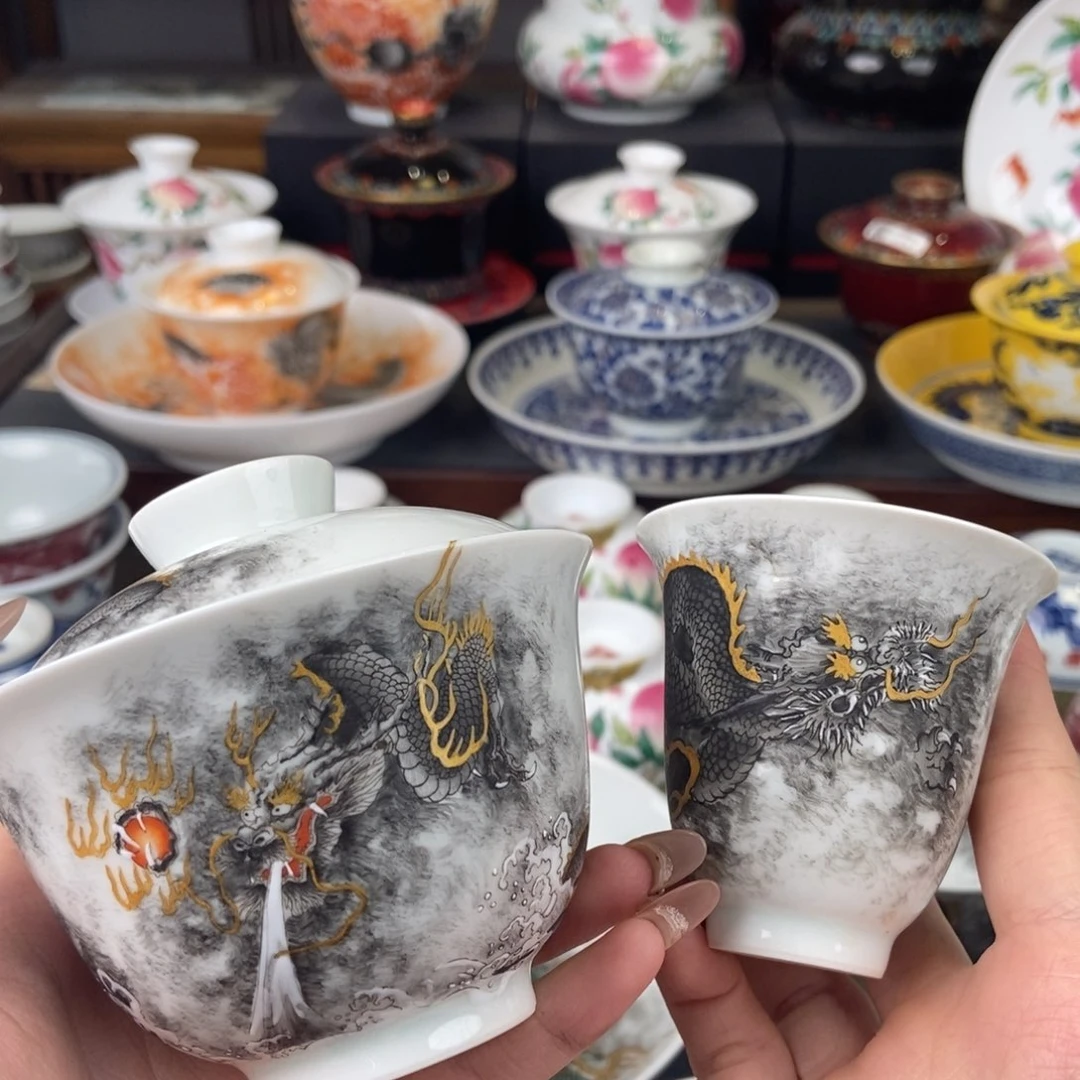 寵***扬陶瓷艺术家的作品是一