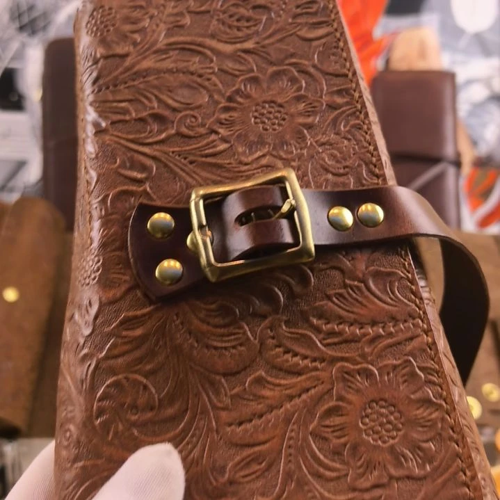 我***呀水牛剖层皮革唐纹双斗斗包手工牛皮